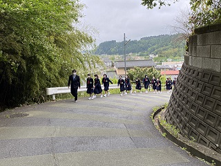 2次避難場所へ