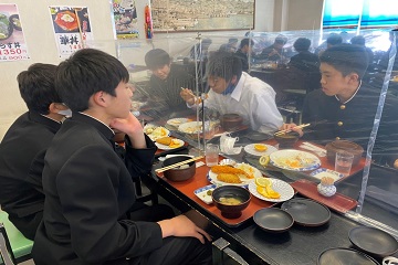 昼食風景
