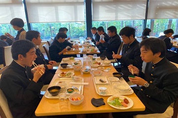 朝食風景