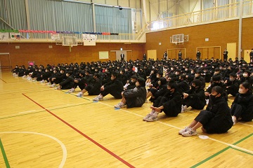 全校集会