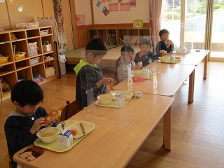 給食