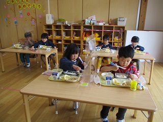 給食