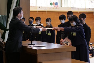 賞状伝達