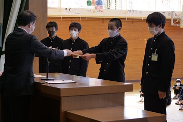 賞状伝達