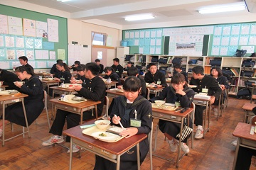 給食の様子