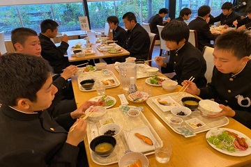 朝食