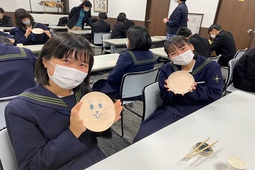 皿の絵付け体験