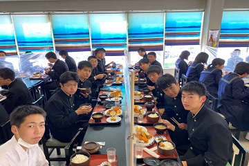 昼食風景
